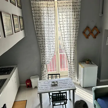 Apartment Charming House At Naples